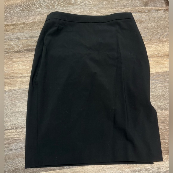 Lightweight Banana Republic Washable Pencil Skirt - Picture 1 of 4